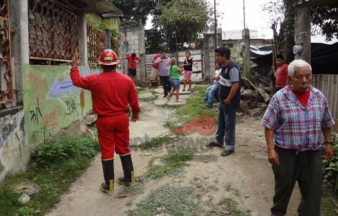 Estalla drenaje en la colonia Ignacio de la Llave