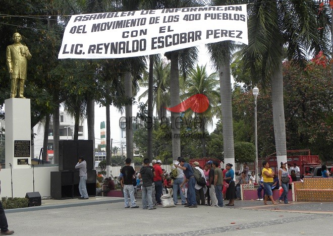 Ocupa 400 Pueblos parque Juárez en Poza Rica