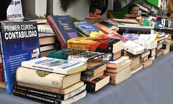 Rebasa expectativas campaña "Dona un libro a tu biblioteca" en Tuxpan