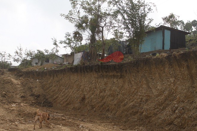 Temen derrumben de casas en la Parcela 14 por construcción de fraccionamiento