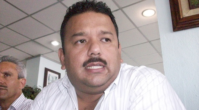 Insiste César, Stivalet no entregó estados financieros