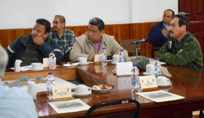 Se reúnen autoridades, empresarios y Ejército