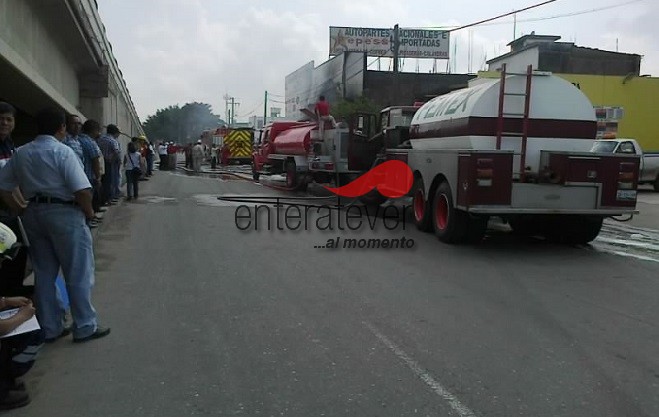 Se incendia autopartes Pepe´s