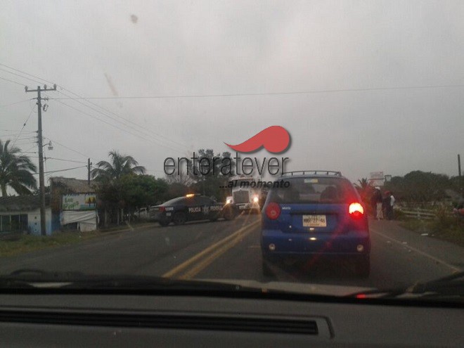 Bloquean la carretera por niña desaparecida en Tecolutla