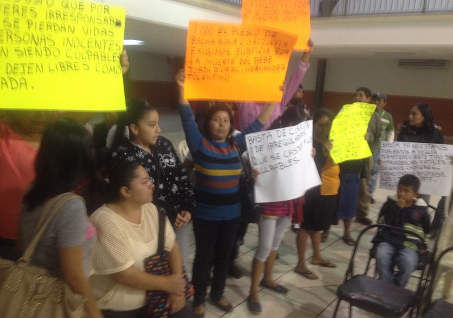 ¡Truenan contra taxistas!