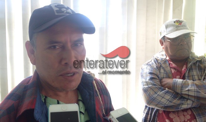 En riesgo de quedar aisladas comunidades de Cazones, amenazan con bloquear carretera