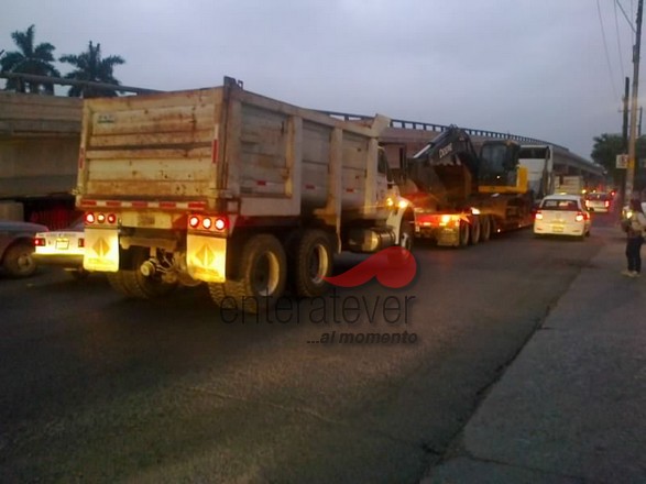 Carga vehicular en Ruiz Cortines