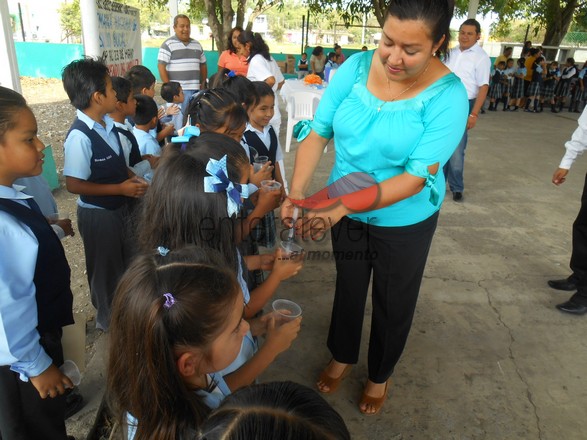 Construyendo una sonrisa feliz