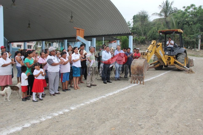 Los Micos se beneficia con la introducción del drenaje