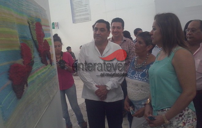 Exposición de tapices en la UV