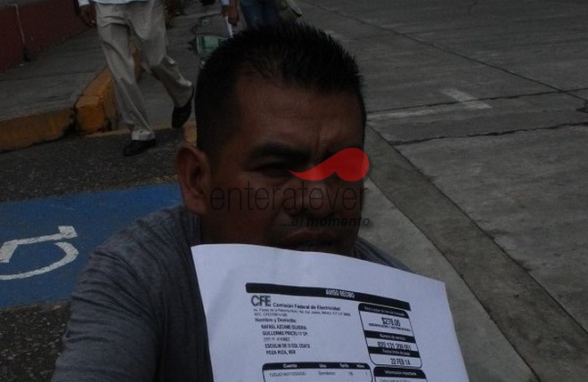 Impiden el paso a jardineros en fraccionamiento de Pemex Poza Rica