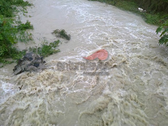 Aumenta nivel de arroyos