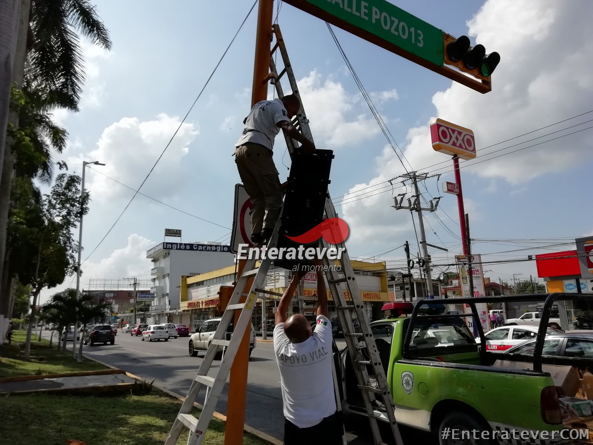 Colocan semáforos en Bulevar Adolfo Ruiz Cortines - Enteratever