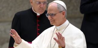 Papa León XIV defiende libertad de expresión; pide liberar a periodistas presos