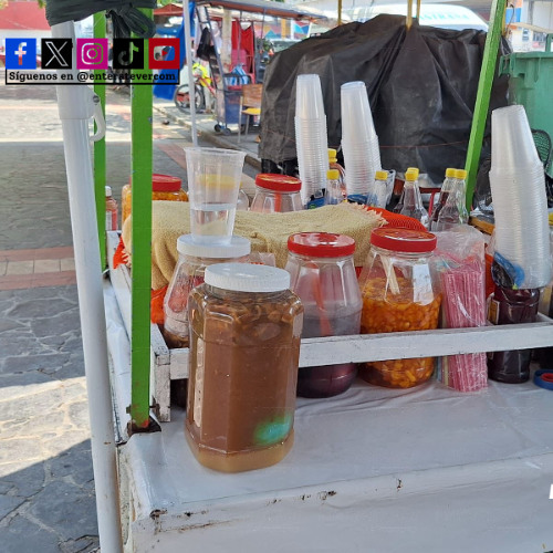 Comerciantes de agua y raspados incrementan sus ventas ante ola de calor