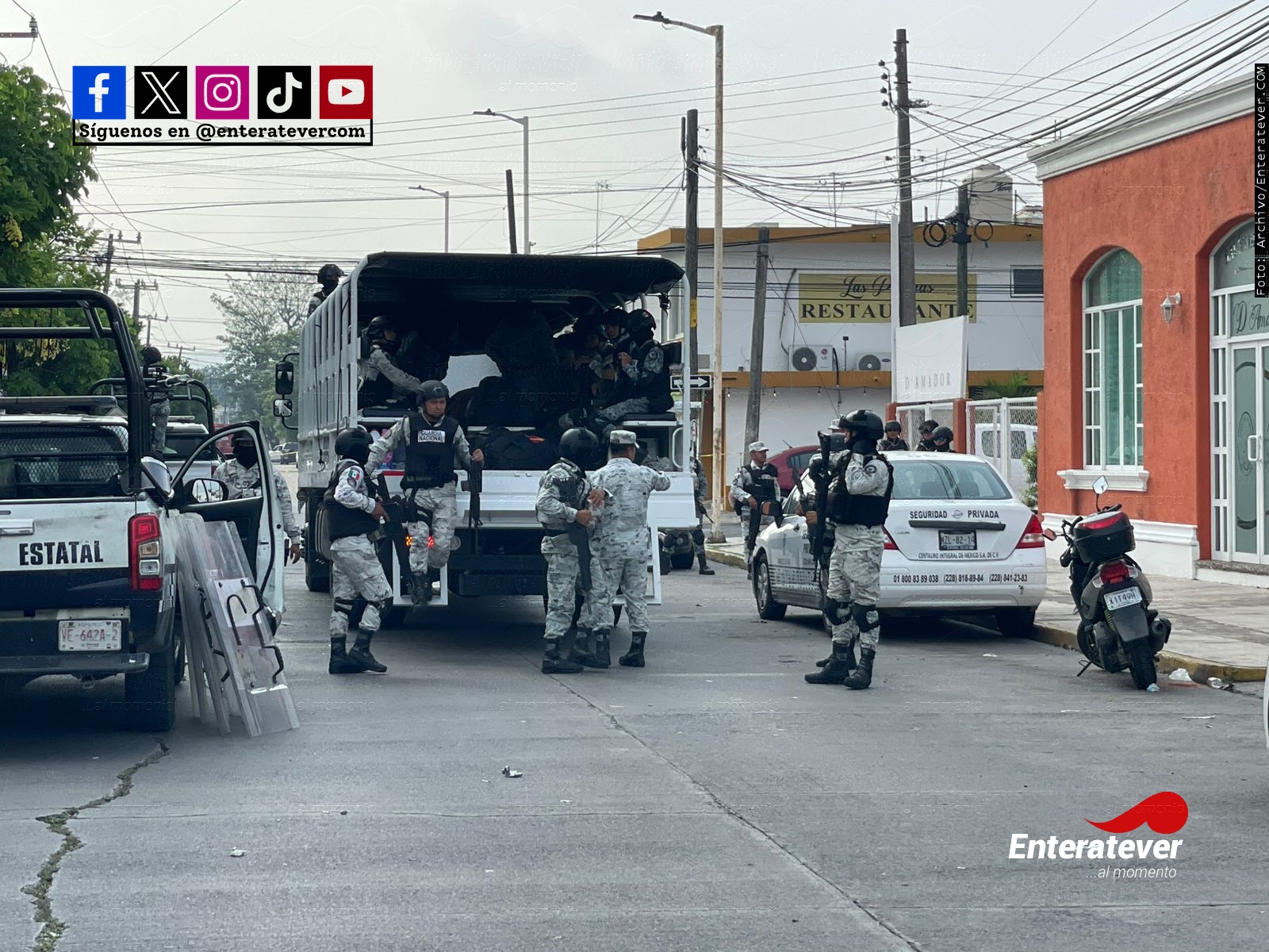 Simpatizantes de Morena bloquean oficinas del OPLE en Poza Rica