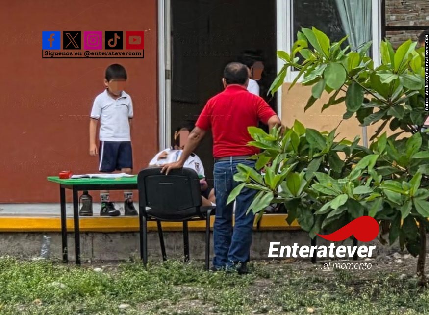 Alumnos toman clases a la intemperie por falta de energía eléctrica en escuela de Poza Rica