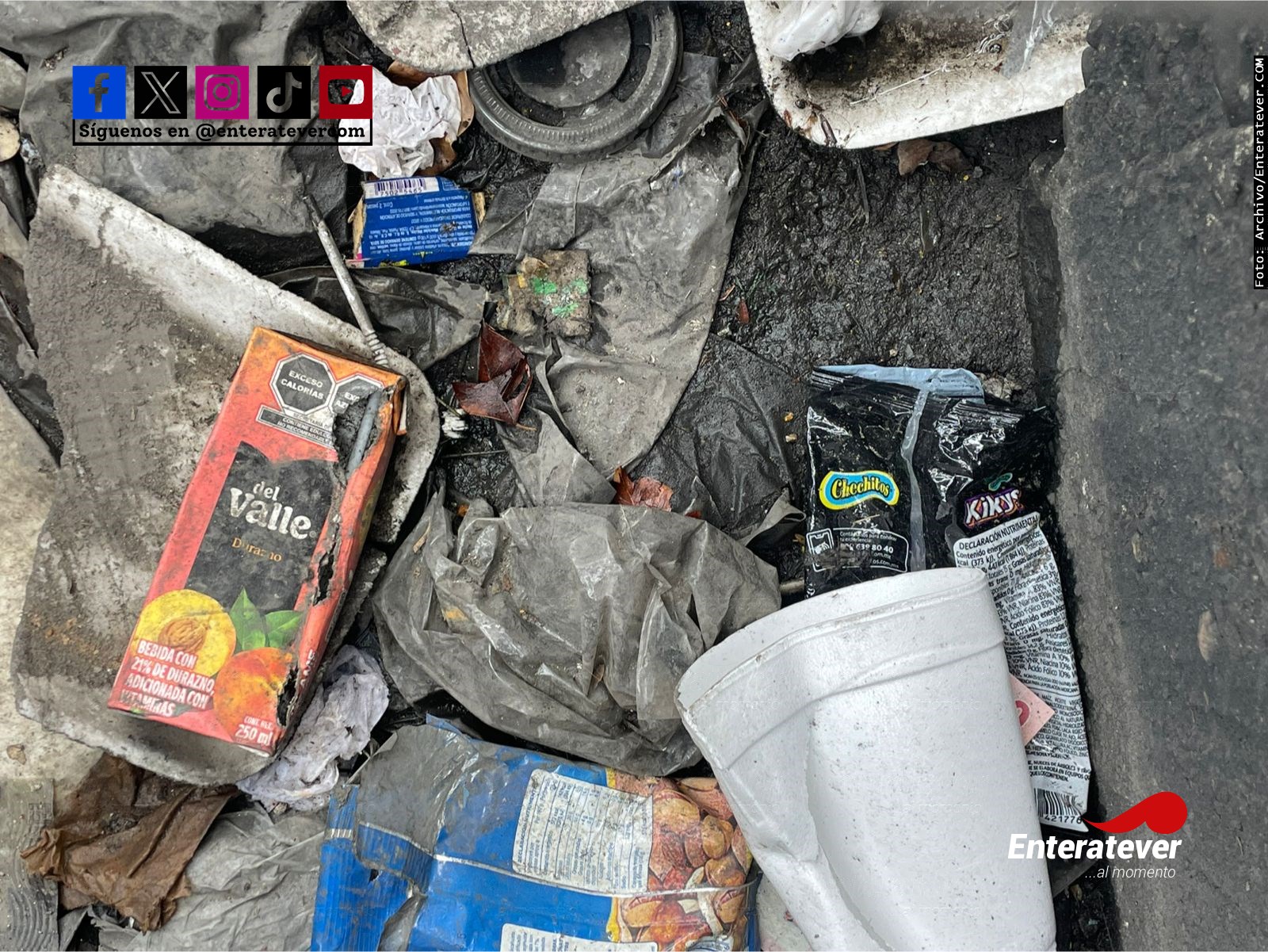Ciudadanía denuncia malas condiciones de coladeras en avenida Heriberto Kehoe V.