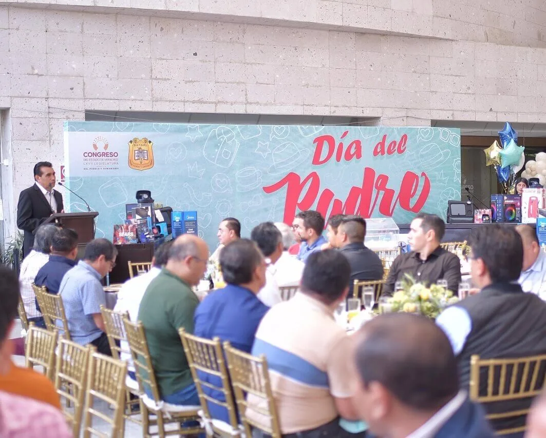 Celebran en el Congreso de Veracruz el Día del Padre