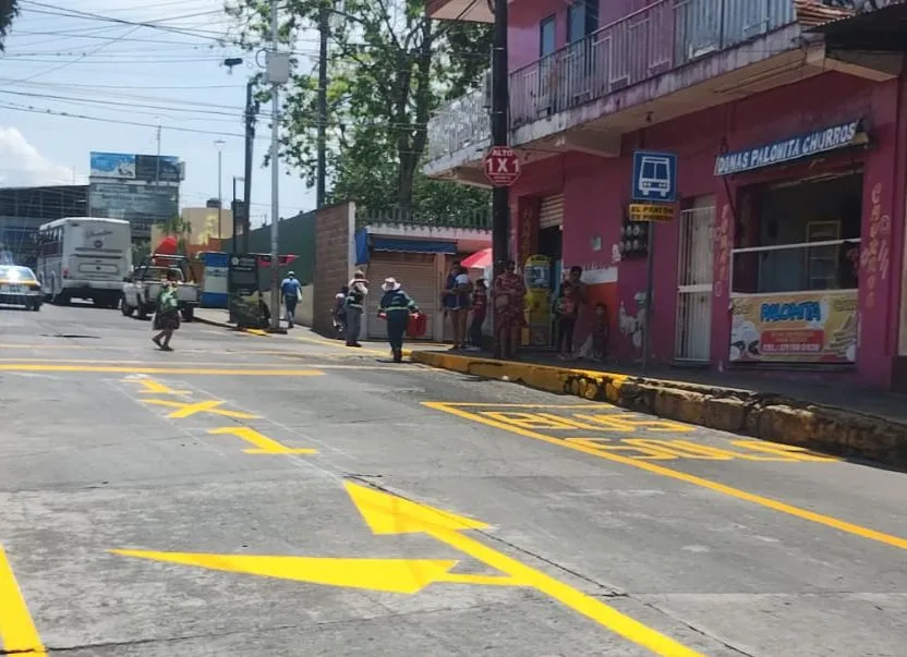 Realizan trabajos de balizamiento en nuevo crucero Uno por Uno