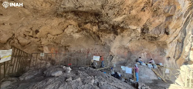 El INAH conserva pinturas rupestres de la Cueva de las Monas, en Chihuahua